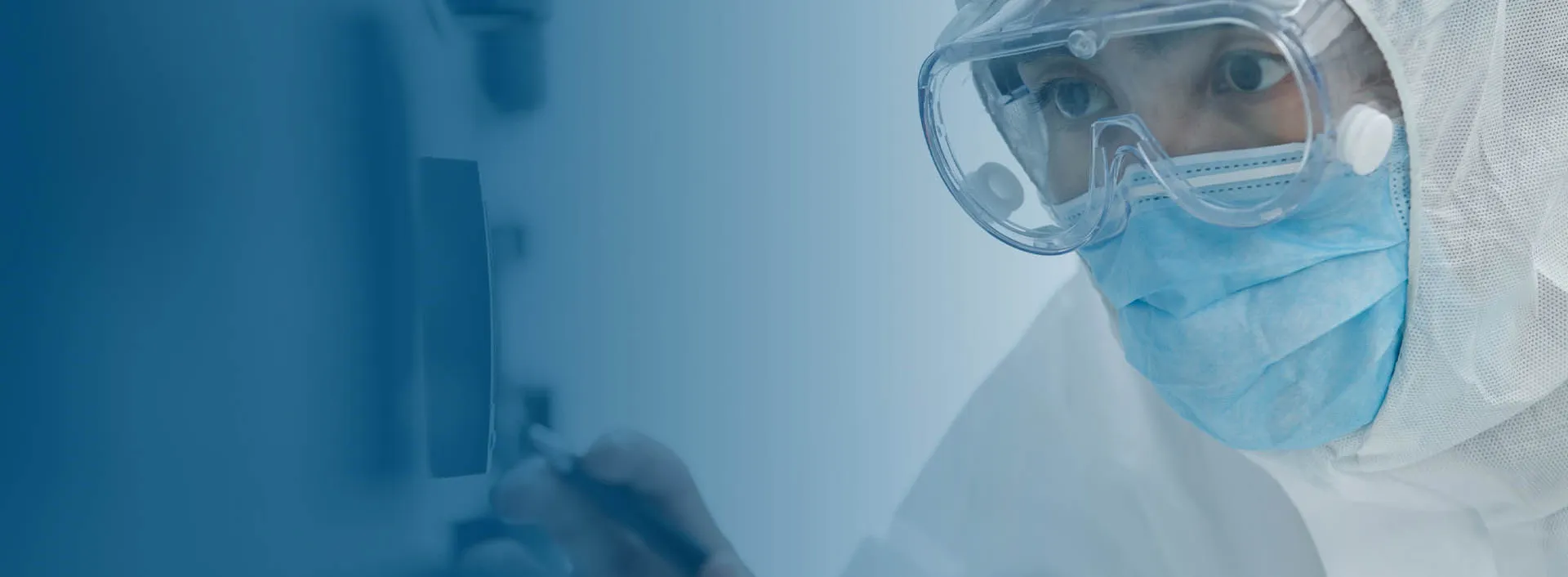 A Specialized CRO/CDMO<br>with a Strong Focus on<br>Crystal Form and Formulation